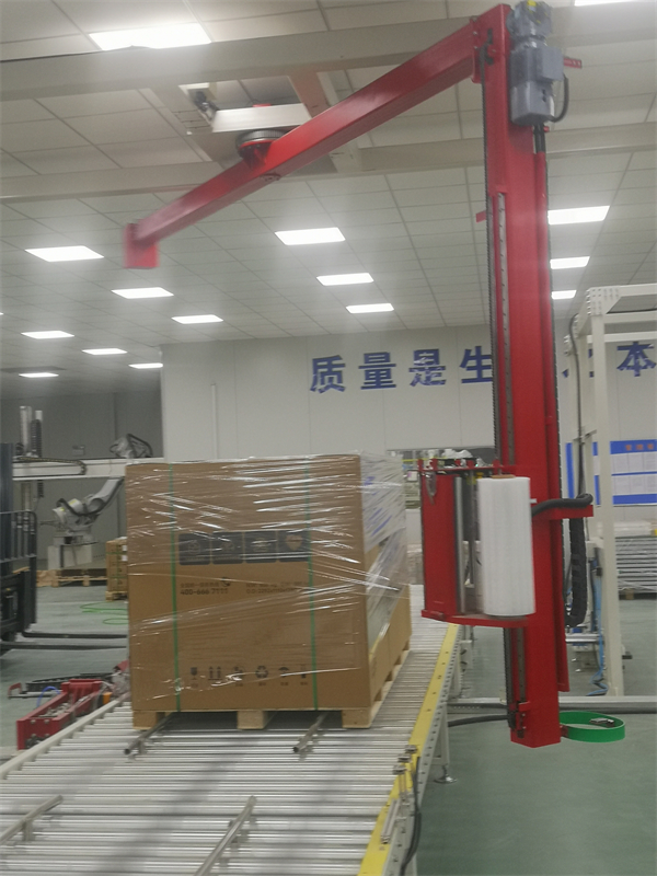 第五張、組件自動(dòng)纏膜機(jī).jpg